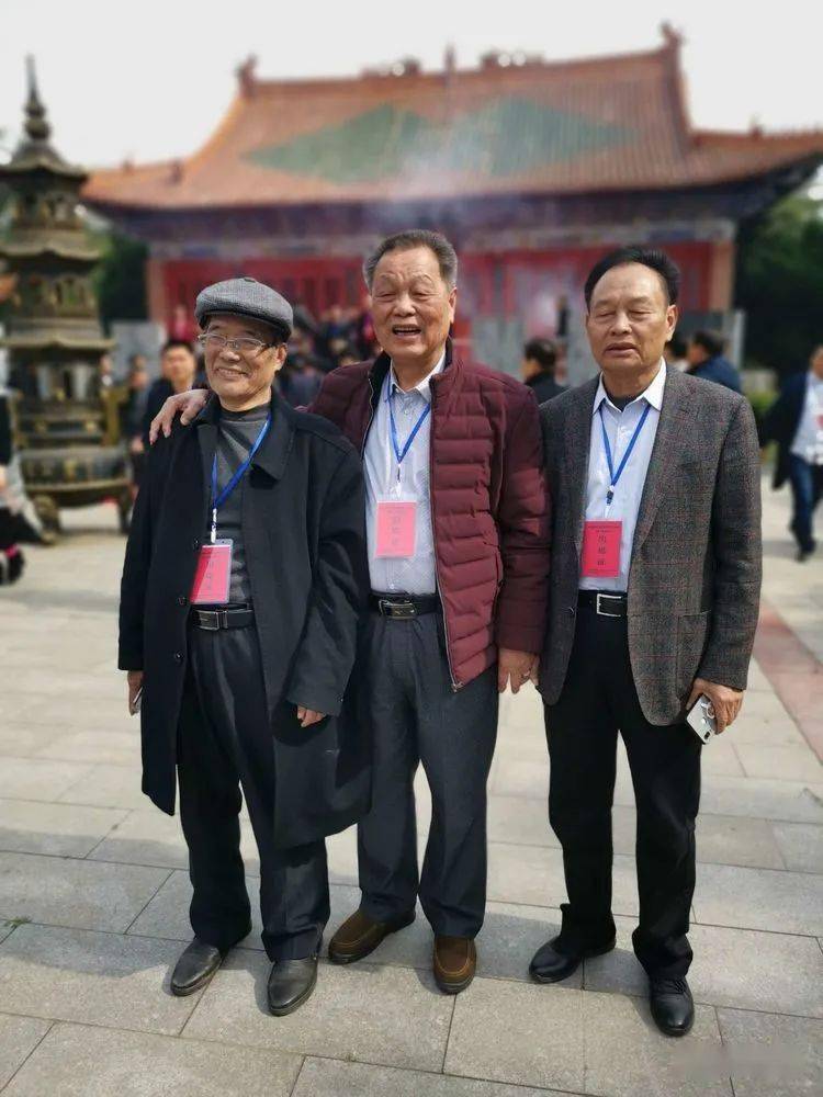 致敬世叶总会创会叶伯球会长叶宏达总会长叶伟雄理事长等叶族贤达都