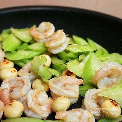 蒜头怎么炒才不会黑 8865361ee88348deae3ca98649d9c5fc.jpeg