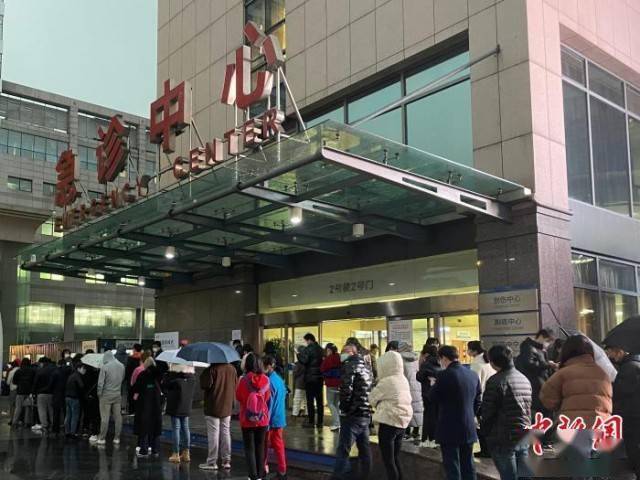 图为浙江省人民医院内. 钱晨菲 摄