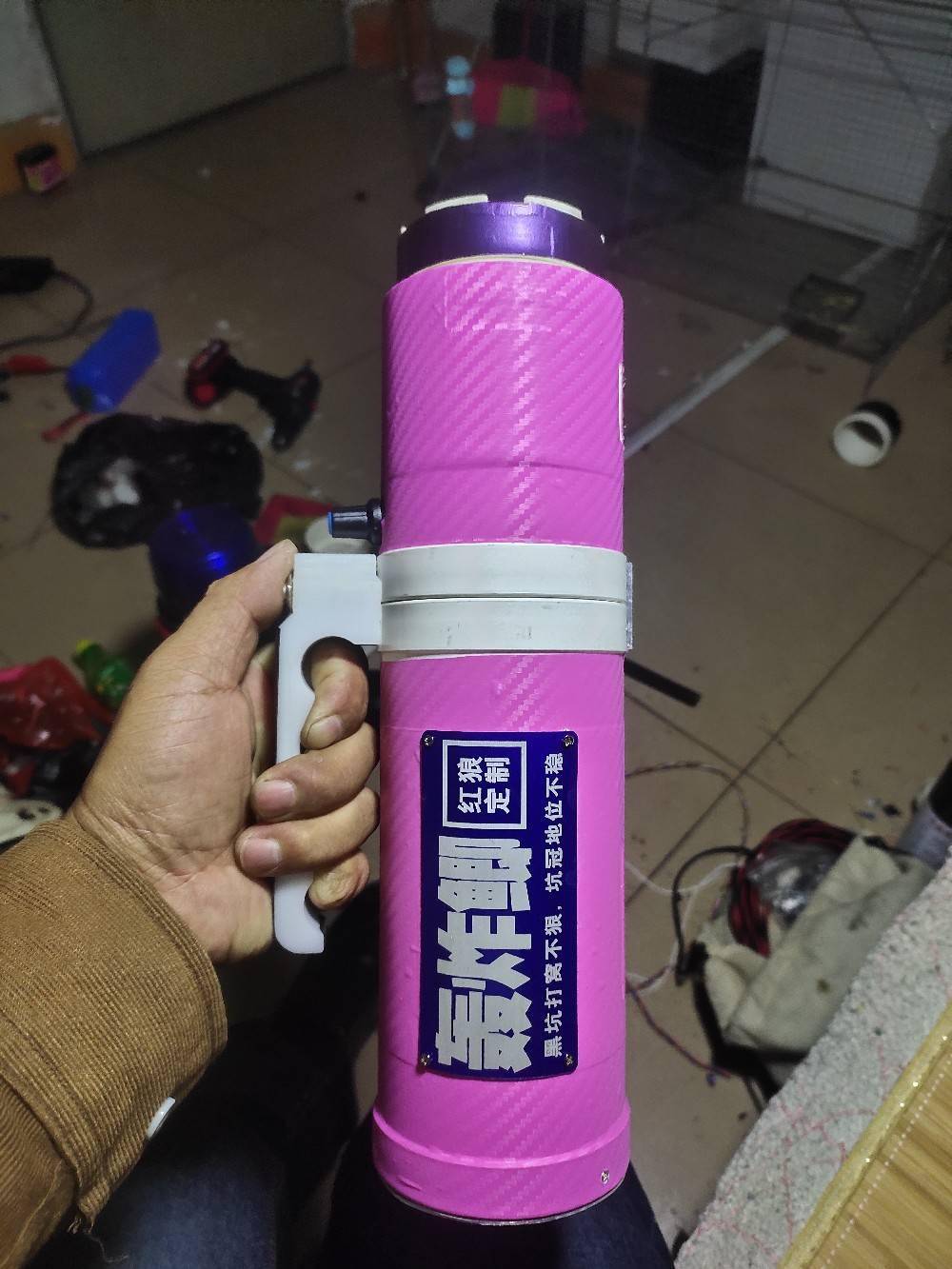 好一点的价格基本上都在两千左右,今天我就给大家分享一款自制激光炮