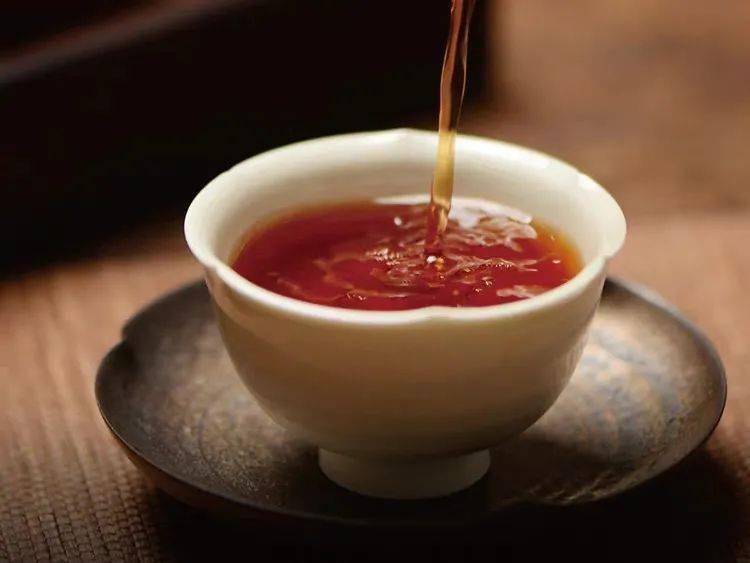 金奖|40年匠心做茶，她斩获茶博会金奖，网友：终于找回那熟悉的味道···