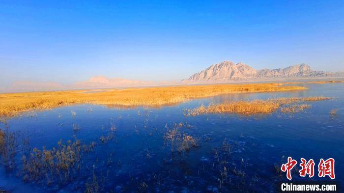 湖水|冬季新疆永安湖自然景色壮观