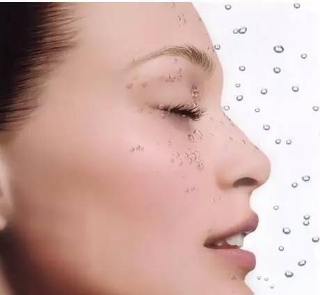 女人怎么保养脸部看起来年轻 34b11255adc54999a93378b8f9bd76a5.jpeg