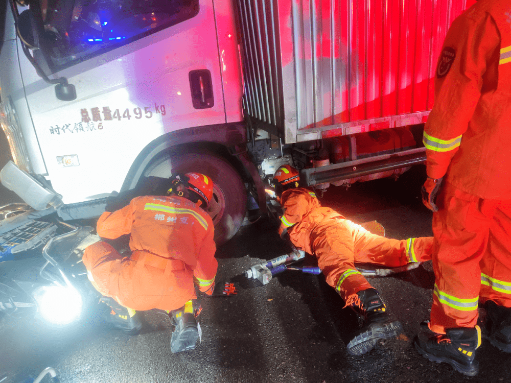 "12月13日06时31分,郴州市安仁县消防救援大队接到报警称,安仁县永乐