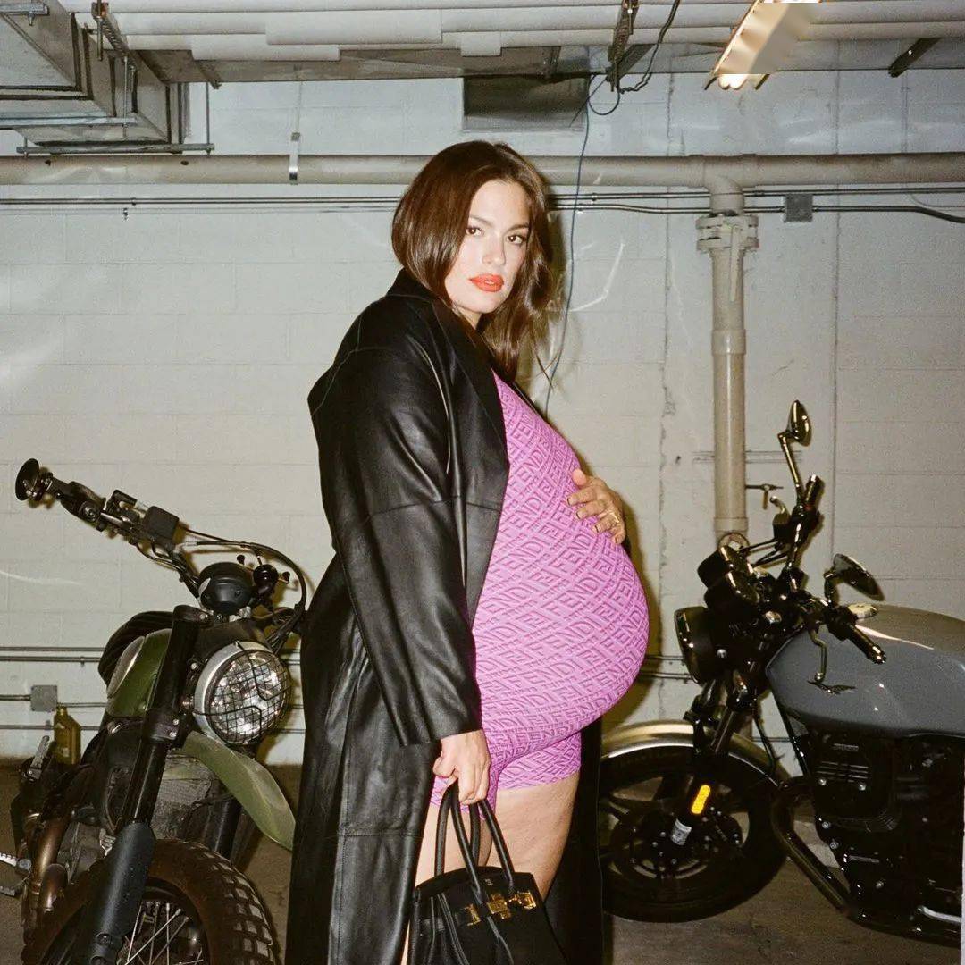 怀孕后浮肿发福的她们怎么反而更美了