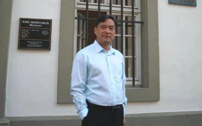 未来|东西问丨吴根友：“共享”的世界未来真的是平坦的吗？