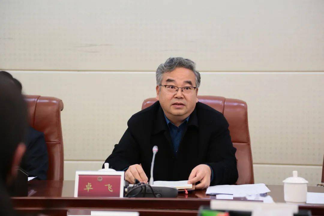 市人大常委会副主任刘俊,卓飞,秘书长田胜松,二级巡视员袁云龙参加.