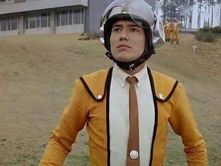 首次登场:1966年《奥特曼》变身器:贝塔变身器人类形态:早田进出生地