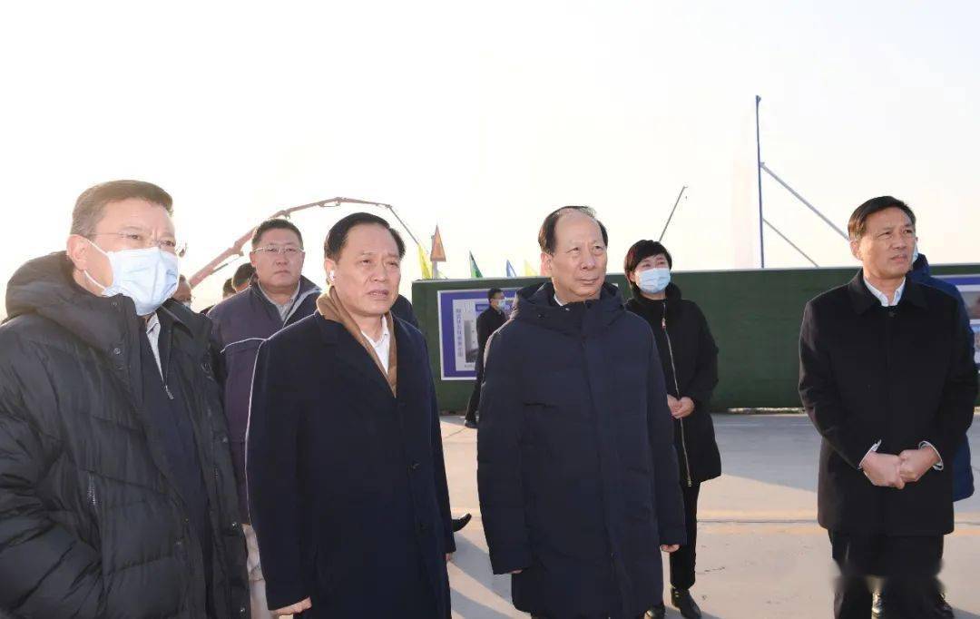 石泰峰在包头市鄂尔多斯市调研时强调深入学习贯彻中央经济工作会议