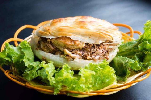 教你自制肉夹馍,一斤猪肉能做6大个,香而不腻,比买的还好吃