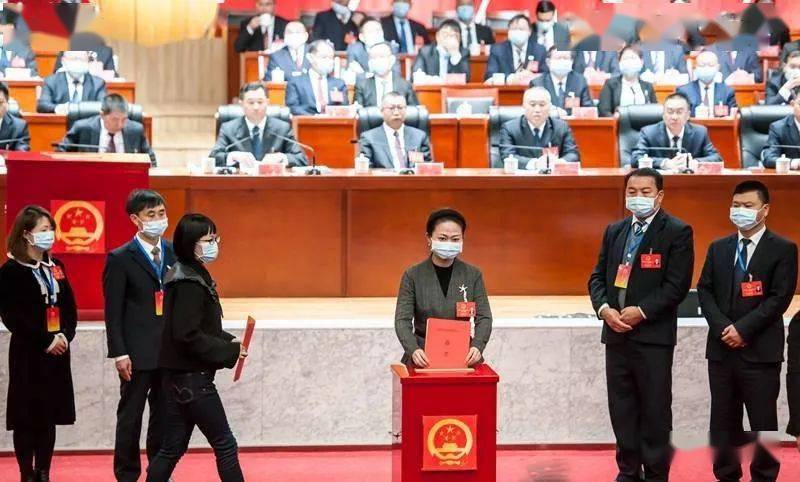 大会选举余华为盘州市第二届人大常委会主任,王龙江,张毅,吴忠幸