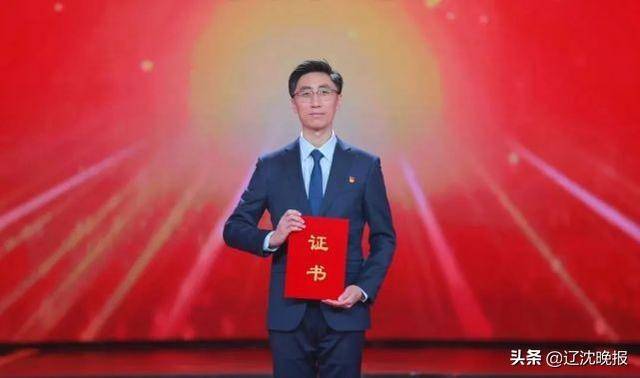 登上央视!他是咱辽宁这所高校的老师_刘巍_教育部_寝室