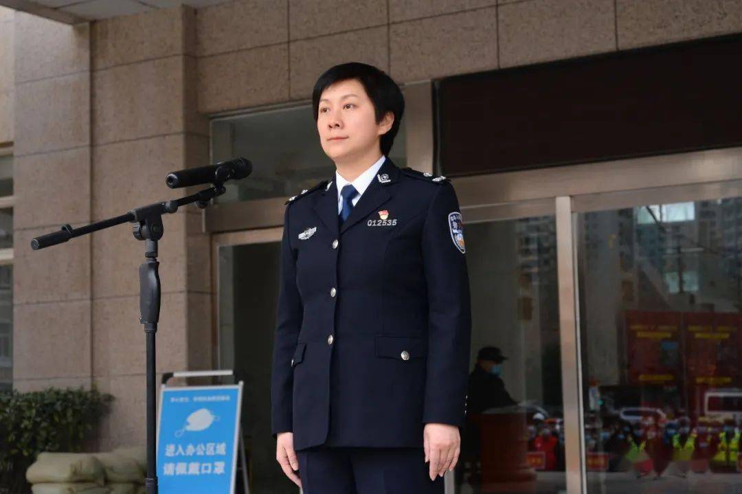 中牟县举行交通安全查酒驾大整治降事故护平安专项行动