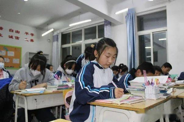 作业管理"加减法" 多维共筑见实效——平庄中学"双减"工作实纪