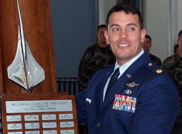 绝对禁区浏览儿童色情网站美空军上校被判5年监禁