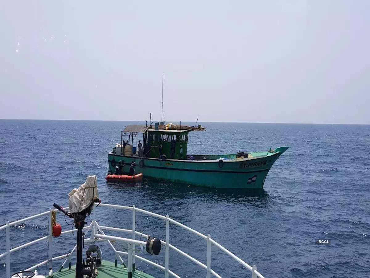 14日突发！台湾驱离金门海域福建一艘渔船，致4名渔民落海2人遇难