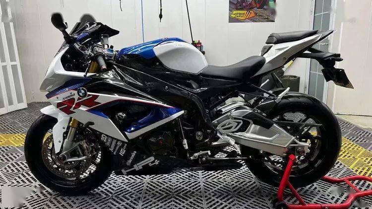 转让2018年宝马s1000rr