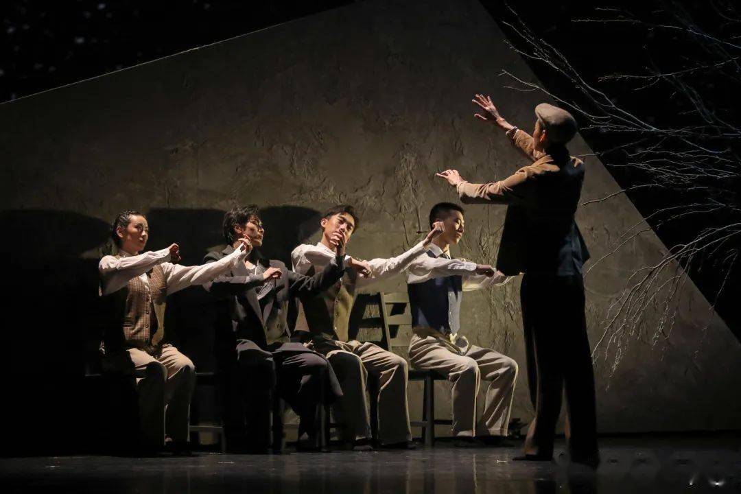宁波市演艺集团参与制作的原创当代舞剧冼星海在京首演