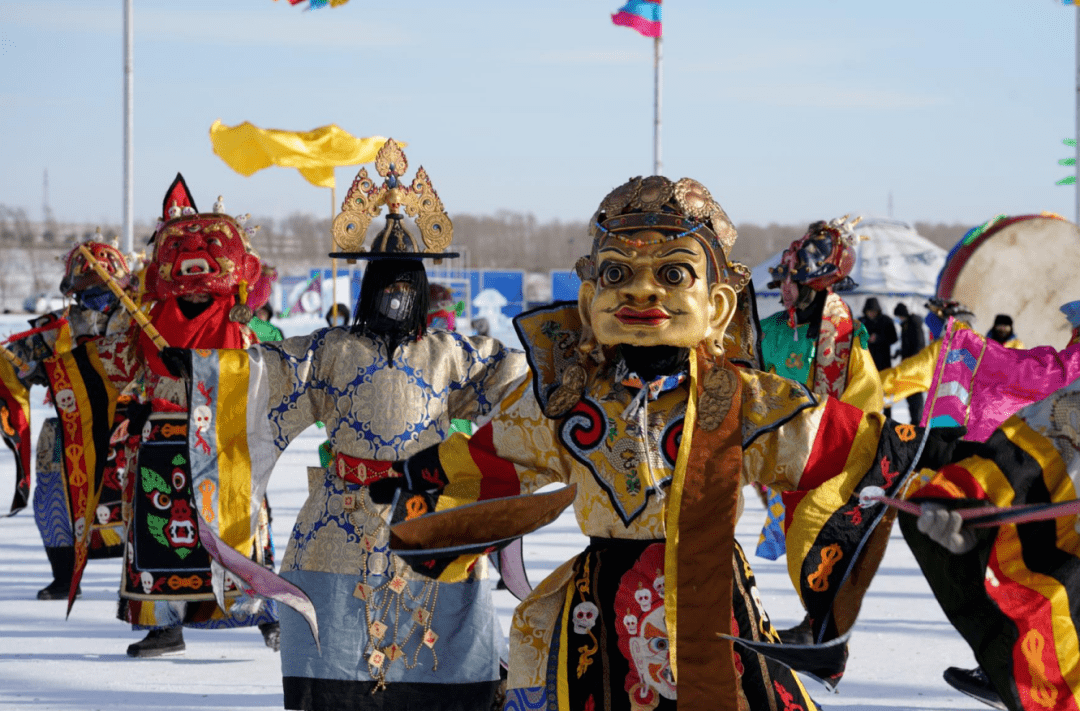 辛丑年冬祭湖·醒网仪式,仪式以取圣火,火神舞,萨满舞,祭湖神,查玛