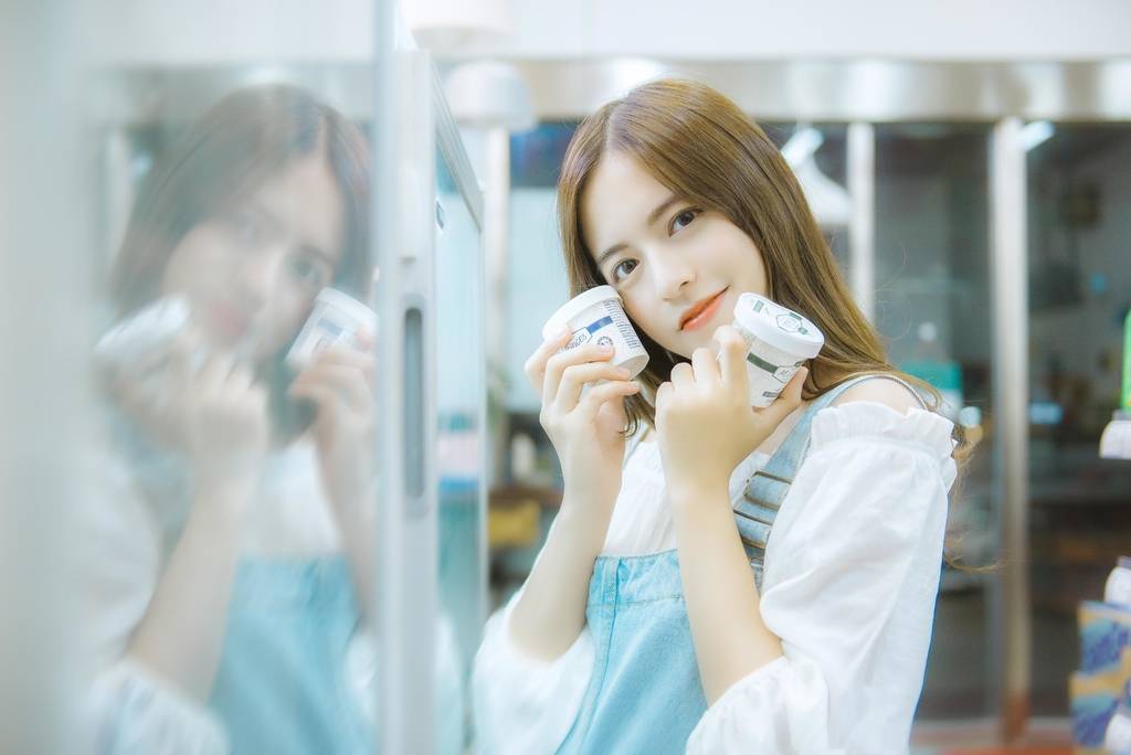 便利店少女写真