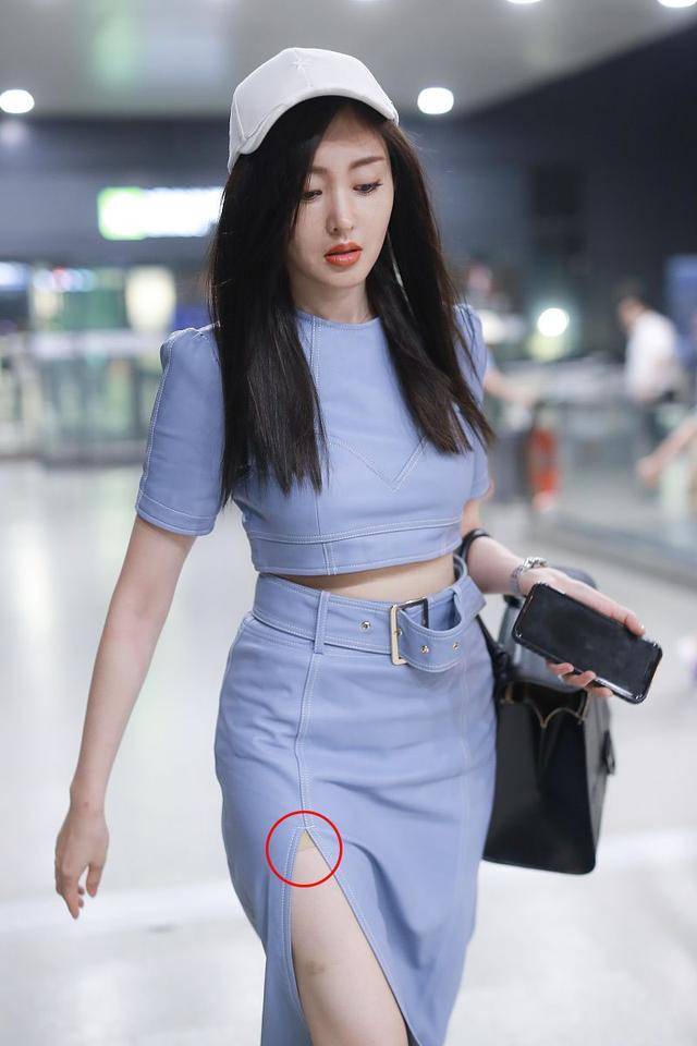 张天爱这身材谁不爱,短衫露出a4小蛮腰,高开叉又现大长腿_女生_颜色