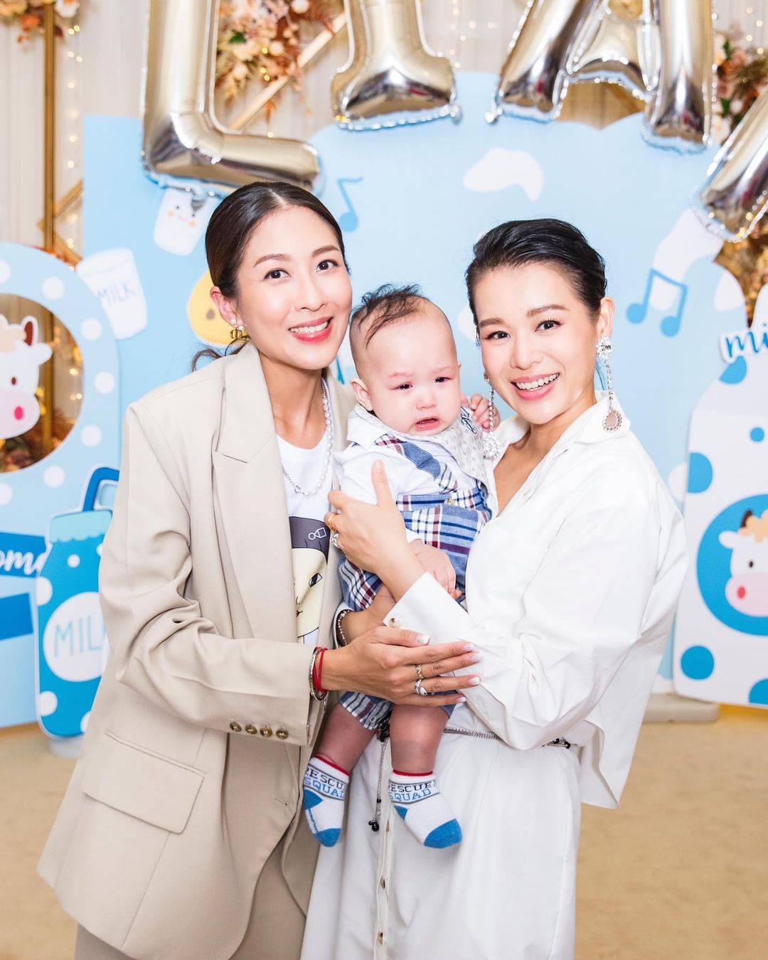 胡杏儿庆三胎200天!小脸肉嘟嘟的,十分呆萌可爱_宝宝_照片_陈敏之