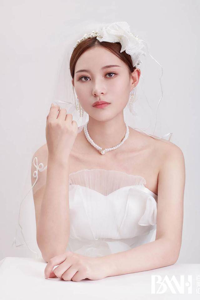 2021年最具风情的3款新娘造型简单气质女神必备