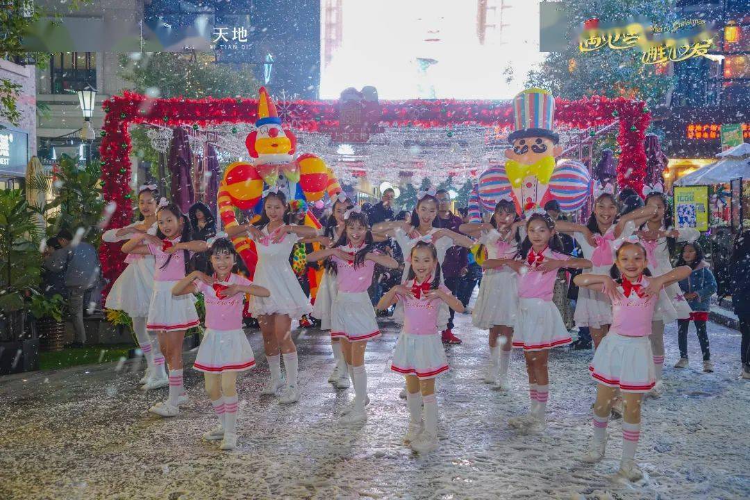 雪花|陪伴了南宁人五年的大雪，平安夜浪漫飘落