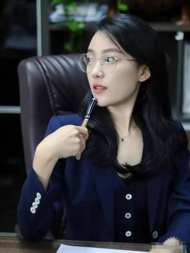 女人的真正魅力,知识是前提,自信是基础,知性是关键_少为傲_女性_教养