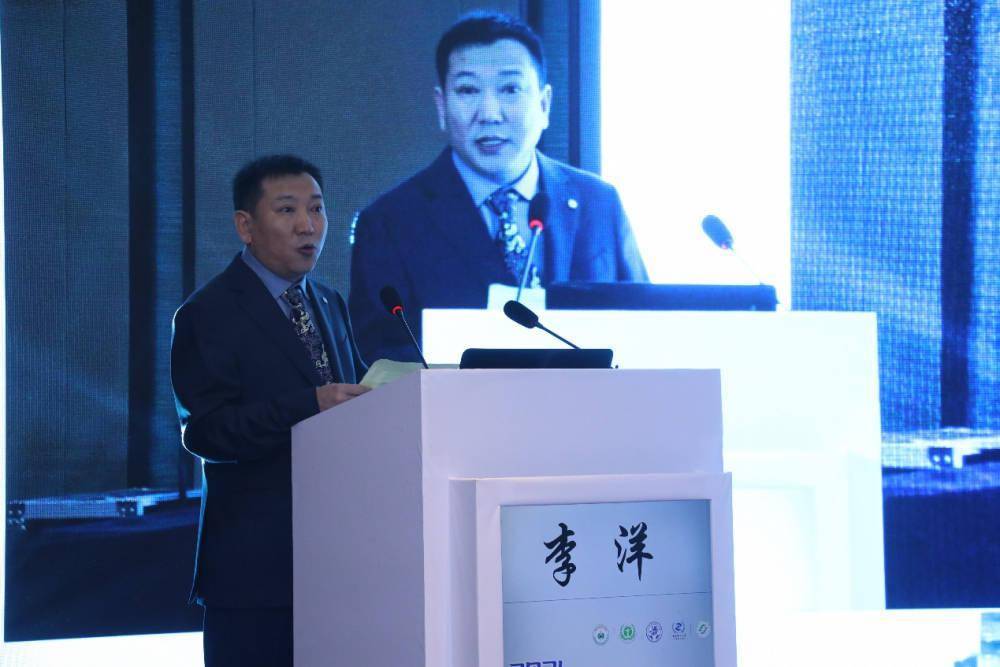 大会邀请重庆抗癌协会秘书长匡毅教授,大肠癌专委会前任主任委员王继