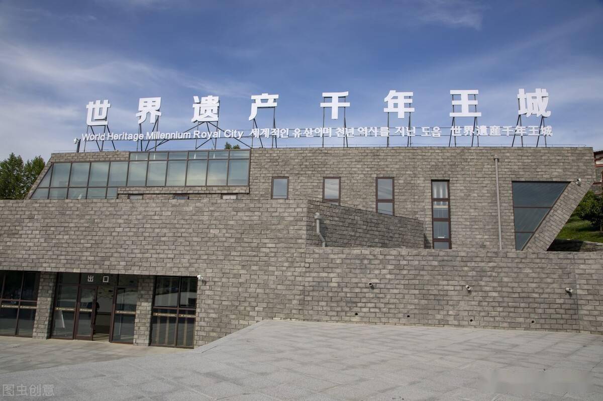 高句丽的第一座王城在我的家乡韩国游客很多有人还挖土带回国