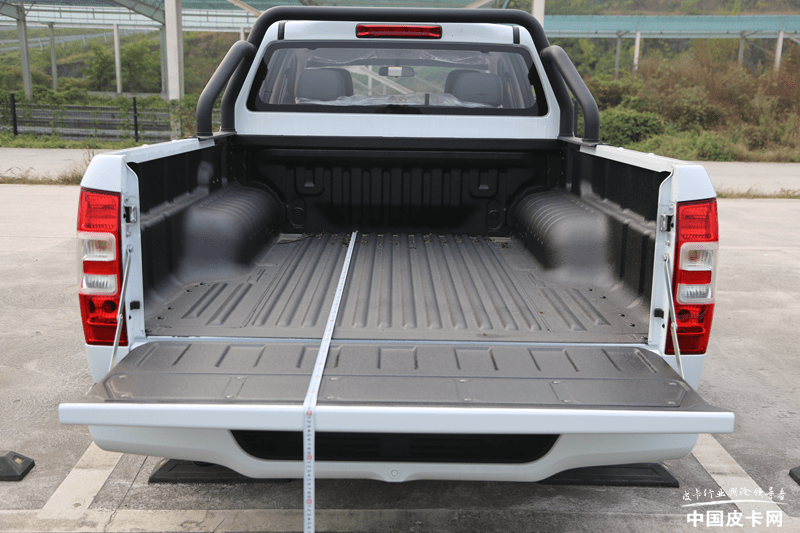 编辑现场实测 趣评年度评选各皮卡货箱_搜狐汽车_搜狐网