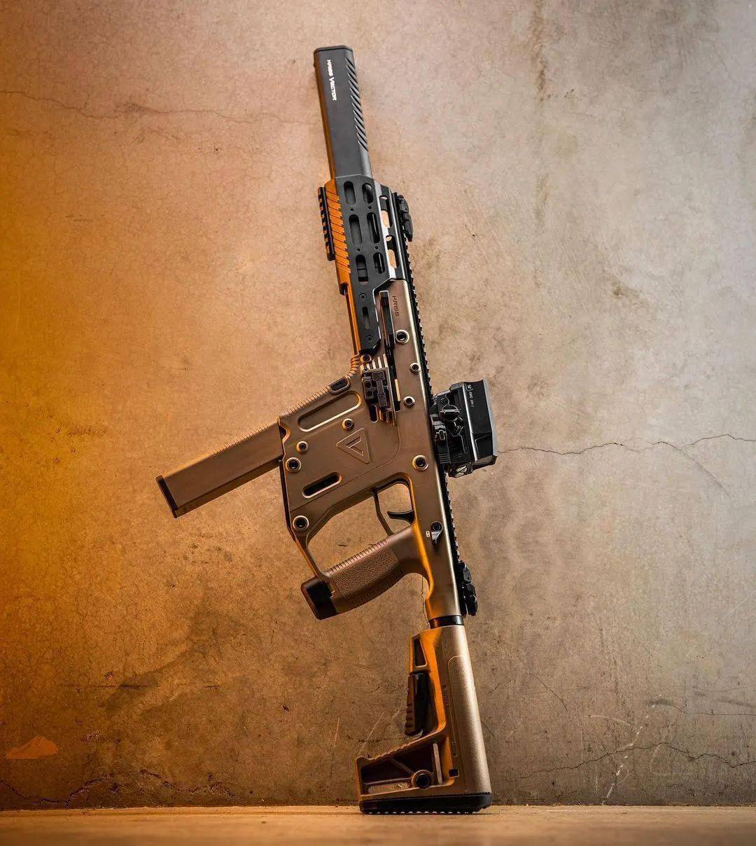 扫码添加火器酷微信你们想看的想聊的逍遥都知道火器酷视频号军事小