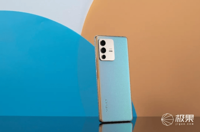 史上最“色”手机来啦？！长得撩人，用一次就离不开...｜vivo S12 Pro 上手
