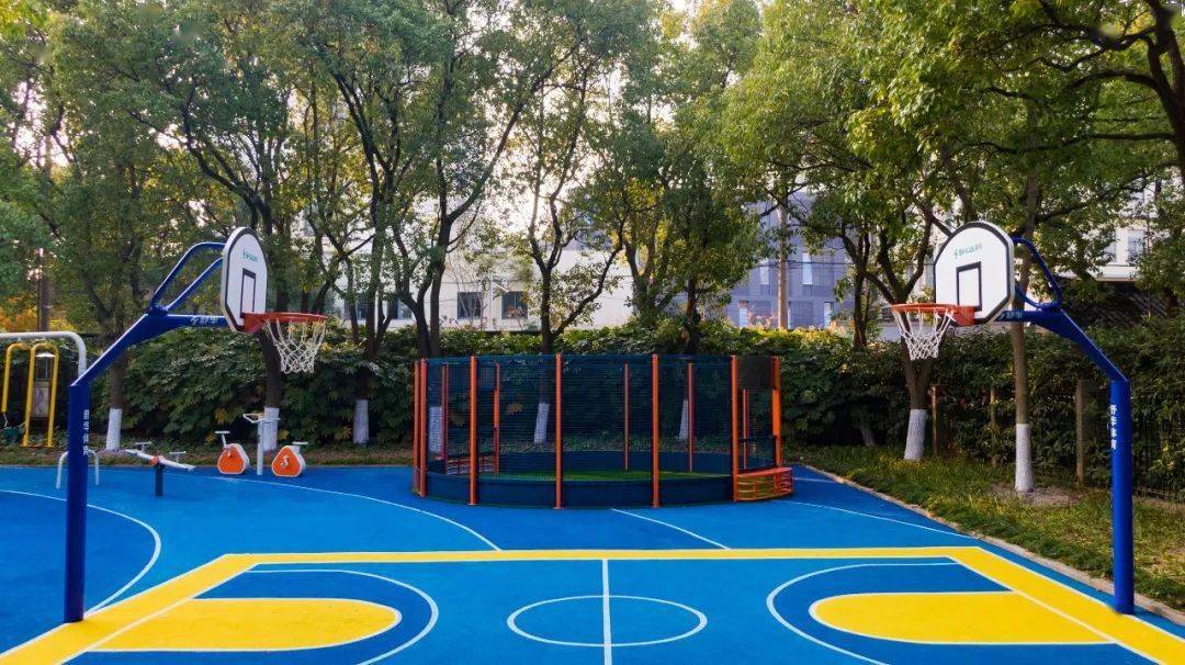 打卡舒华体育助力打造的时尚口袋体育公园