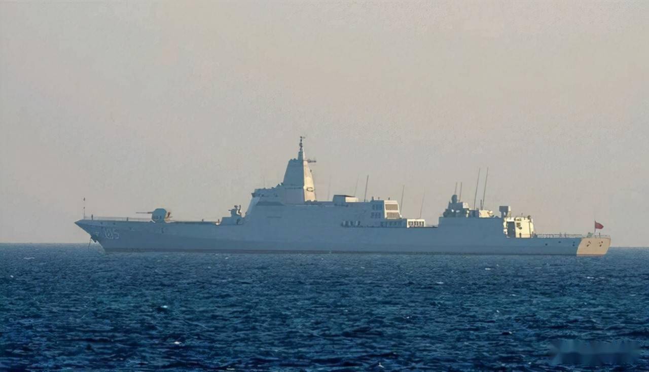 首批8艘055驅逐艦隻有3號艦煙囪裝增高風帽其他7艘為啥不裝