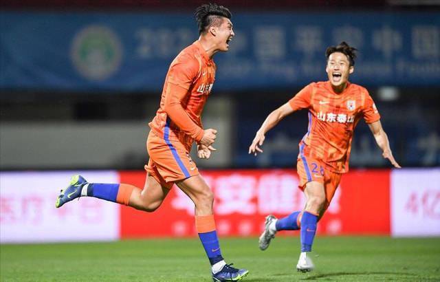逆转|梦回2010！中超焦点战泰山2-1逆转亚泰，十年首冠仅一步之遥