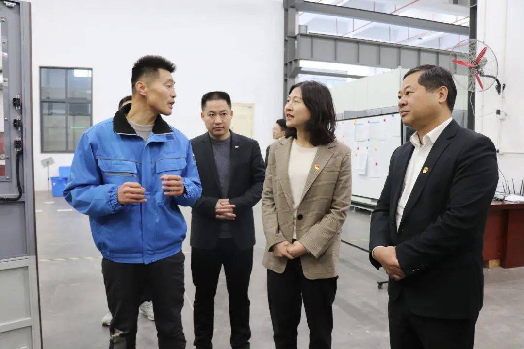 平湖市委常委何苗到张江长三角科技城平湖园新埭镇调研