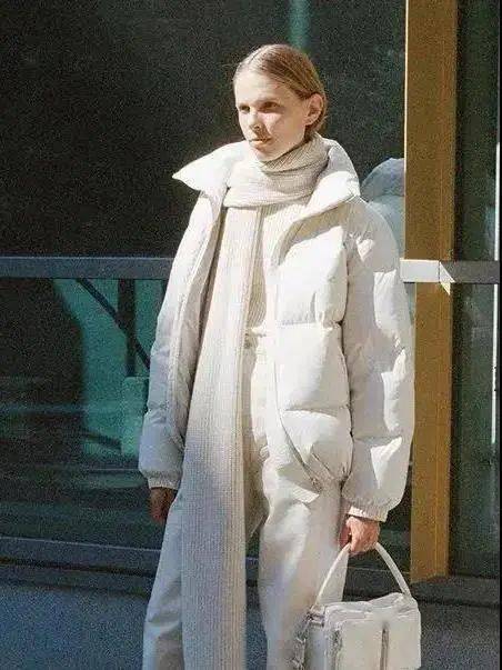 整体 普通羽绒服怎么穿出时髦感？5个小思路，效果超惊艳！