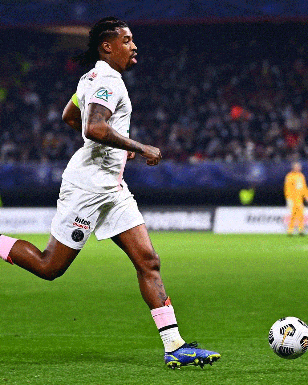 再度合作金彭贝与耐克签约