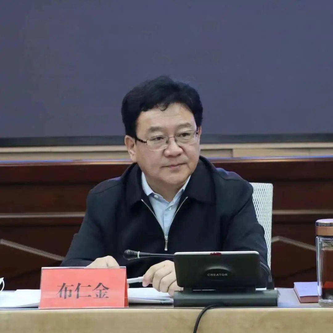 在认真听取发言后,布仁金表示,大家的意见建议内容丰富,中肯实在,具有