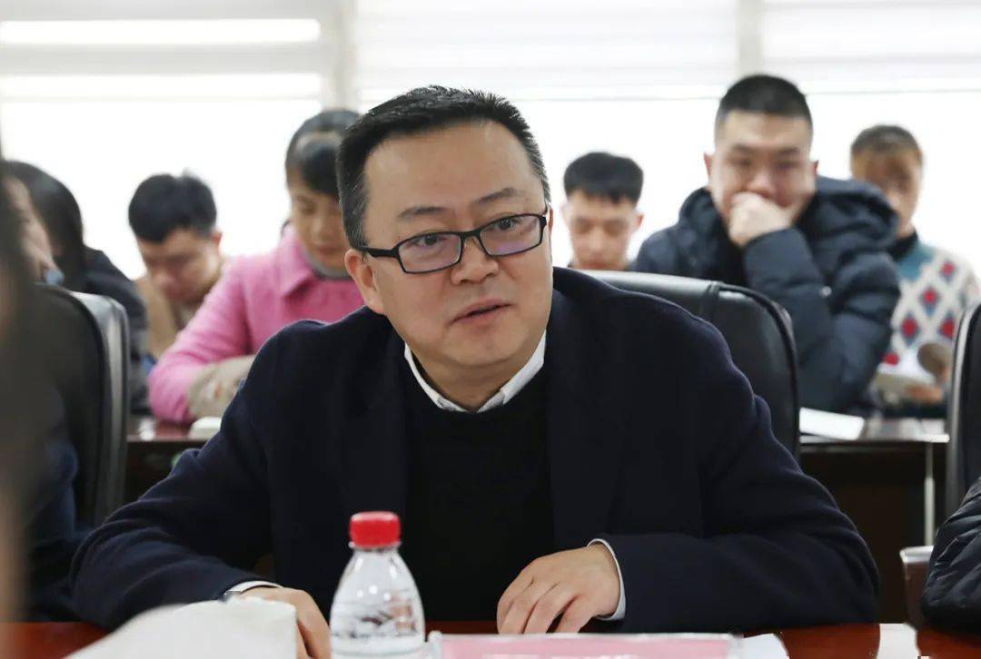 调研会由公司党委书记,董事长吴斌主持,党委副书记,副董事长,总经理