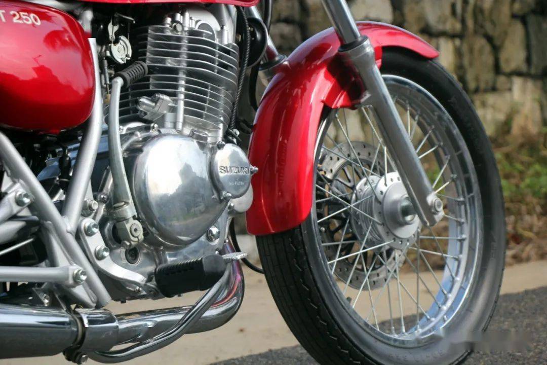 经典老车suzukist250大翻新投稿