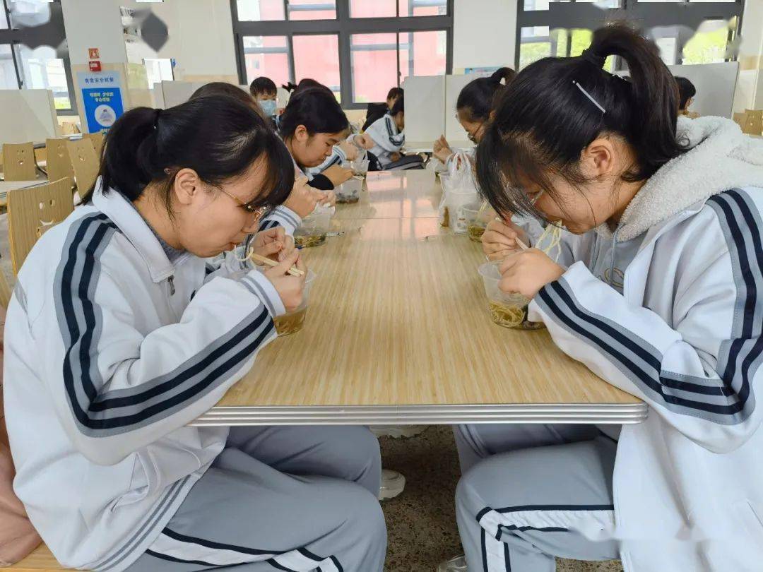 是不是漳州一中的都看过来吃卤面119岁