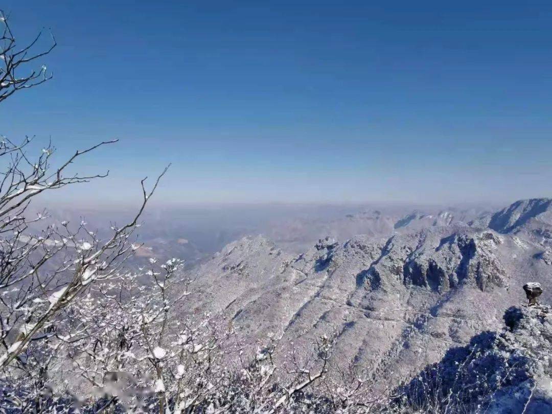 浦江美女峰雪景图片