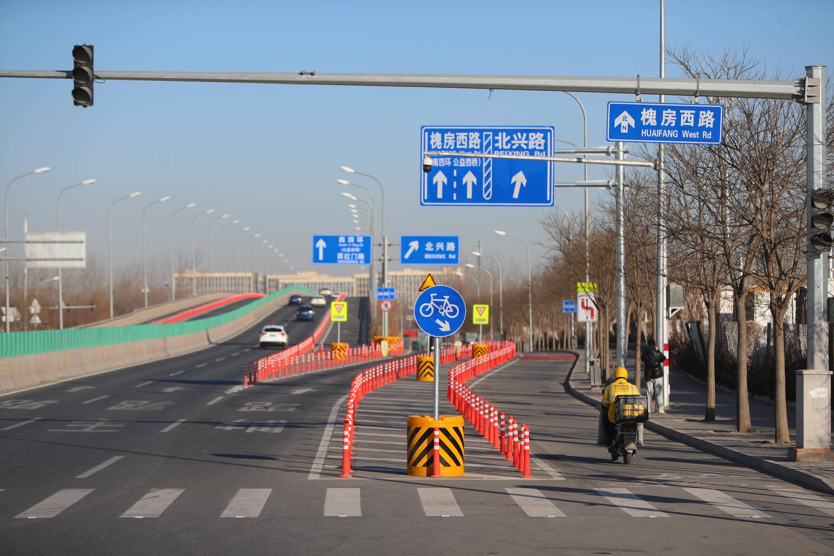 槐房西路道路慢行改造完成_非机动车_汽车道_桥区