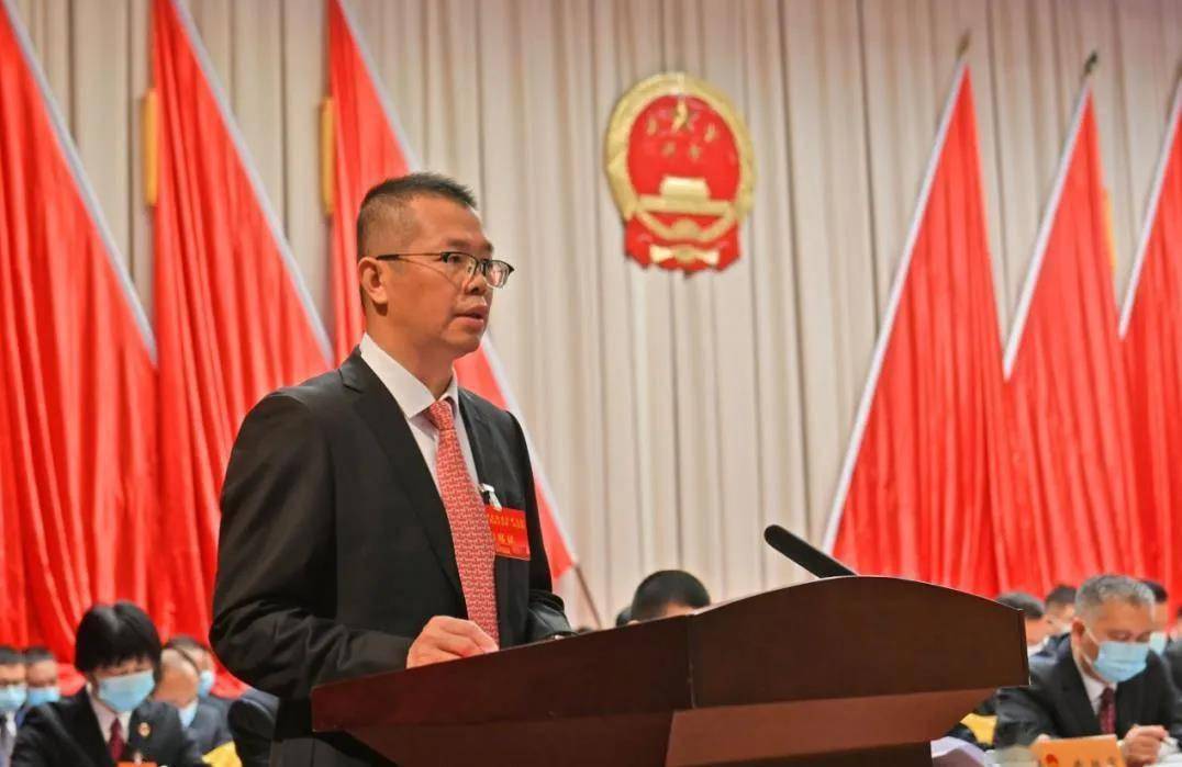 泉州市泉港区区长杨凤翔坚持五区战略实施三城建设当好三个示范