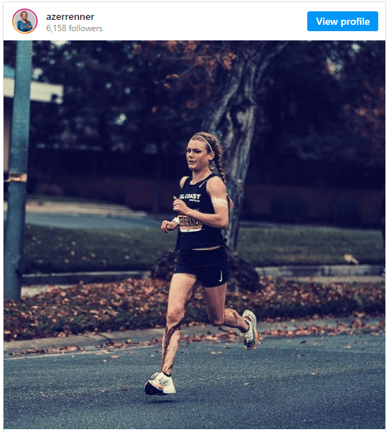 太拼了女选手马拉松比赛中拉到腿上仍创pb