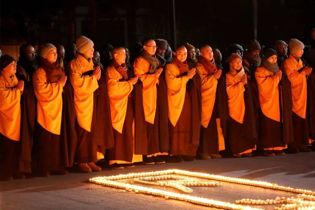 灯灯相续正法长存四川尼众佛学院传灯法会