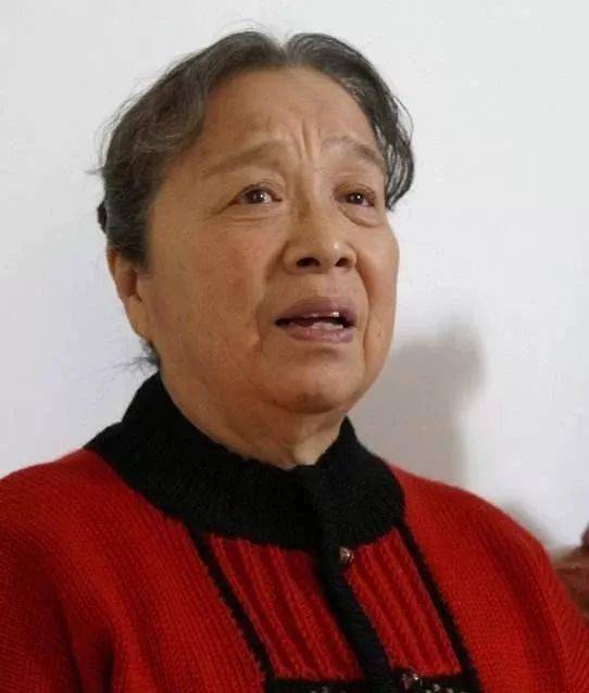 容嬷嬷26岁照片曝光本以为会很丑结果让人高攀不起